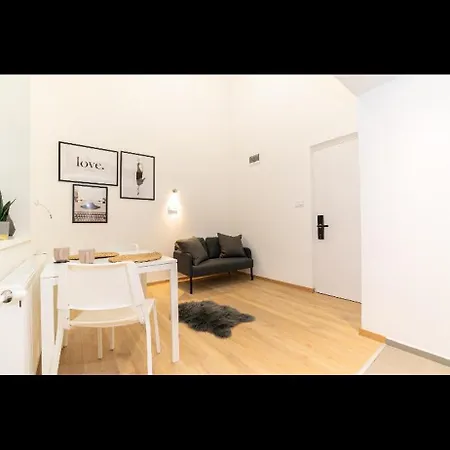 Apartment Klauzal Stret New *